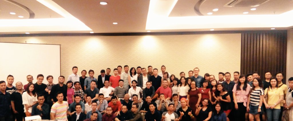 hitmansystem's tweet photo. Foto keluarga peserta gathering #ReloadIX #HSxLL 19 Juni di JDC. Thanks for coming, guys. Spread the love! https://t.co/jEqciAx2M6