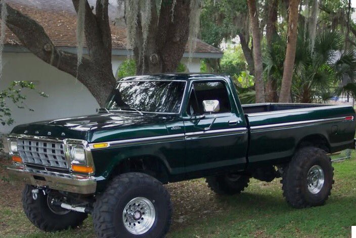 Linda50WR's tweet photo. @Tom50WR Happy Father's Day. A classic for a classic! #1978Ford #CompletelyRestored https://t.co/vcSRpG7Kde