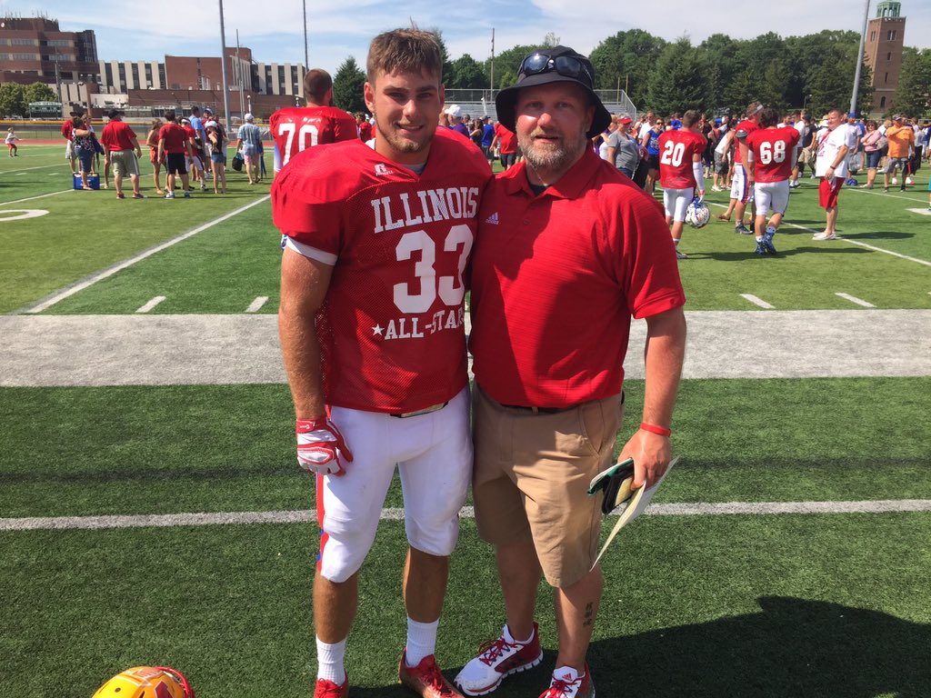real_rebelFB's tweet photo. A lot of nice catches made by @10Grammer yesterday @ilshrinegame   Great 🏈 player &amp; top notch kid. Bright future https://t.co/teBEp0lhMA