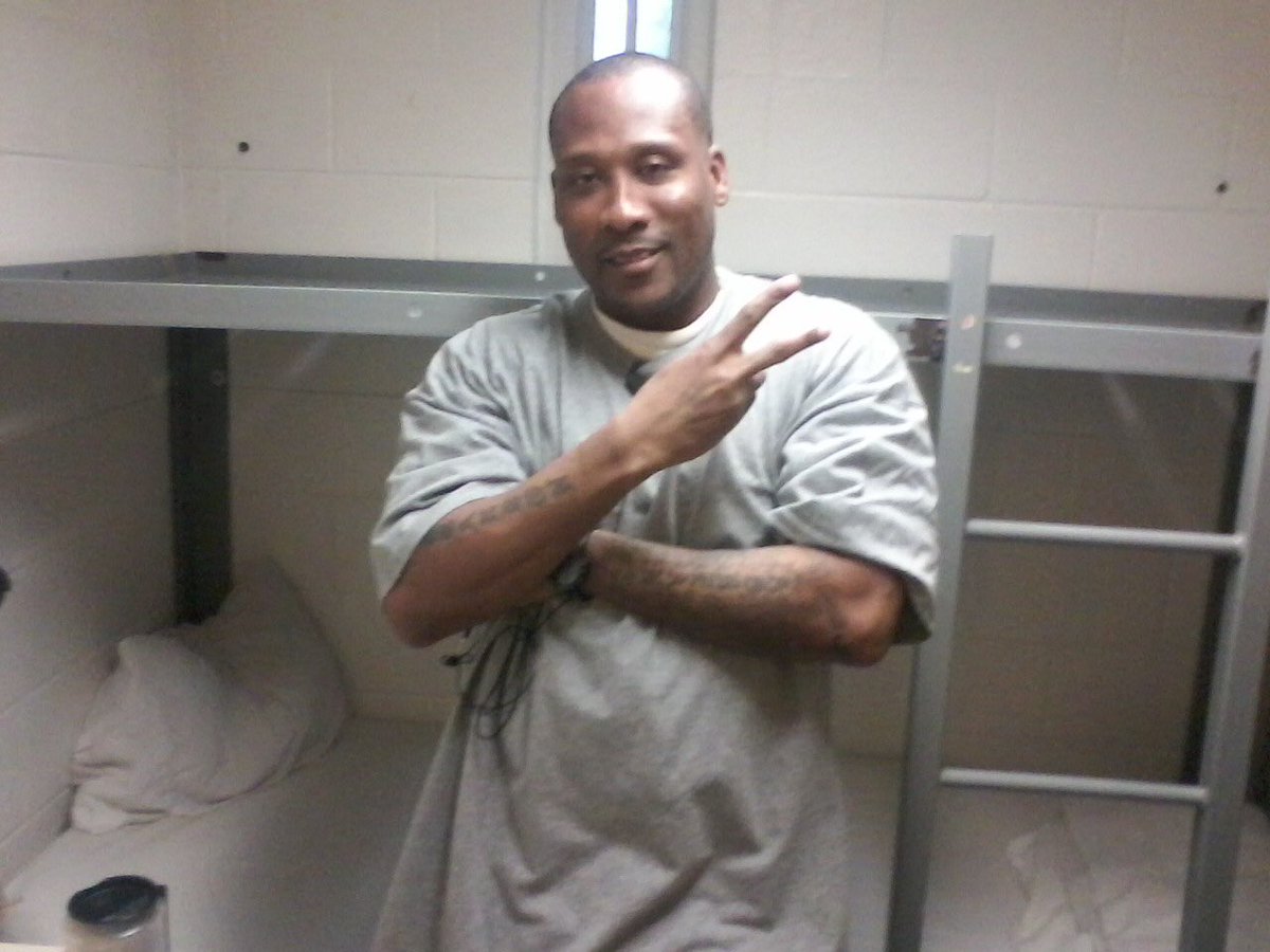 Flexxmane's tweet photo. Happy Father's Day to my OG, #freeMutt https://t.co/KWhLUp3uo6