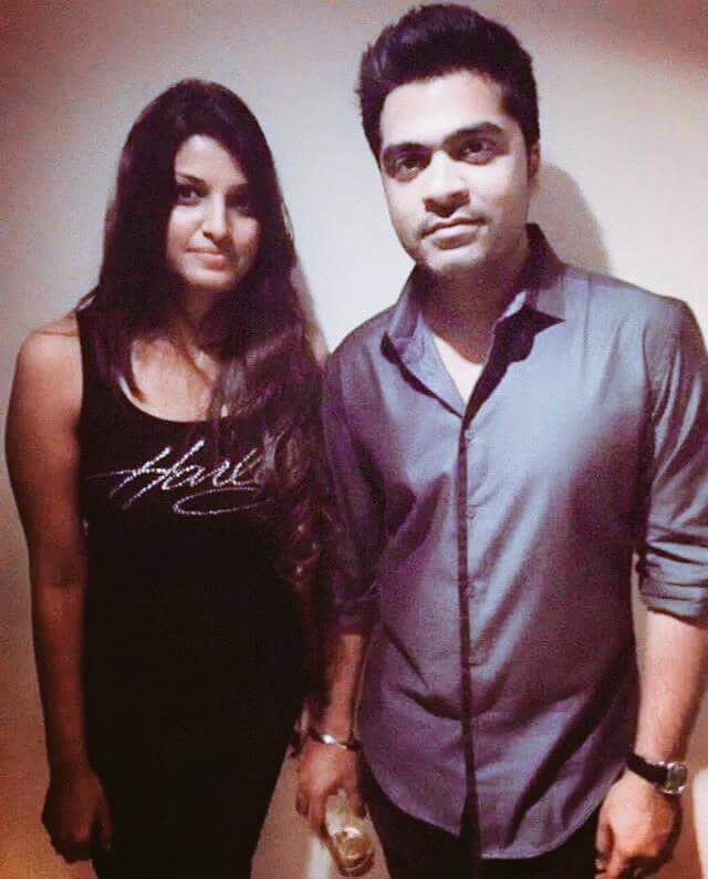 iam_Tharani's tweet photo. @iam_str  #25daysofBlockbusterINA

#IdhuNammaAalu https://t.co/lxQXg07VOH