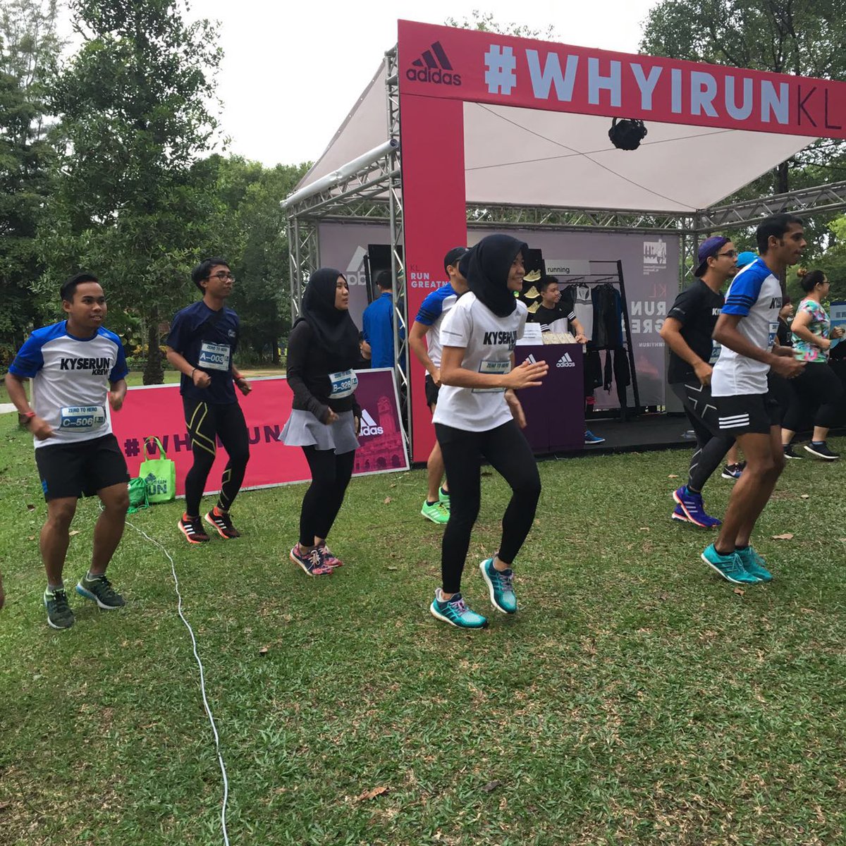 awanrun's tweet photo. This morning at #SCKLM16 running clinic. https://t.co/TACvTQ8Lkx