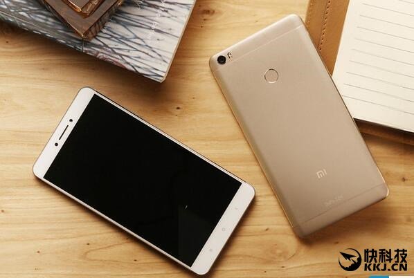 akhilbot's tweet photo. A variant of #XiaomiMiMax spotted with #2GBRAM https://t.co/NXAbjmhzpv https://t.co/hE4aCa8UTj