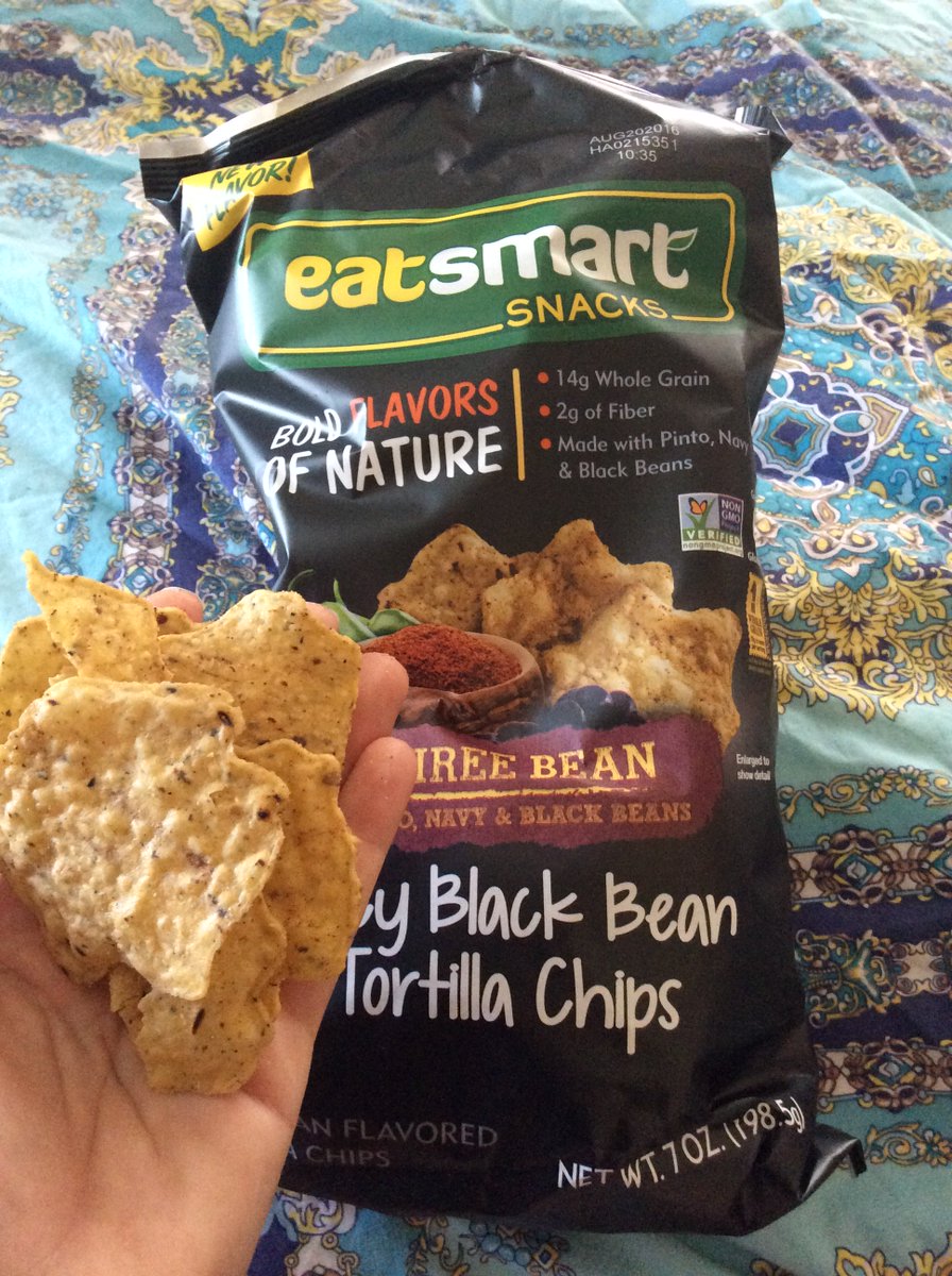 gweeds77's tweet photo. Enjoying my delicious @eatsmartsnacks I received free from @influenster! Om nom! #eatsmart #gotitfree https://t.co/bpOxTd9fJq
