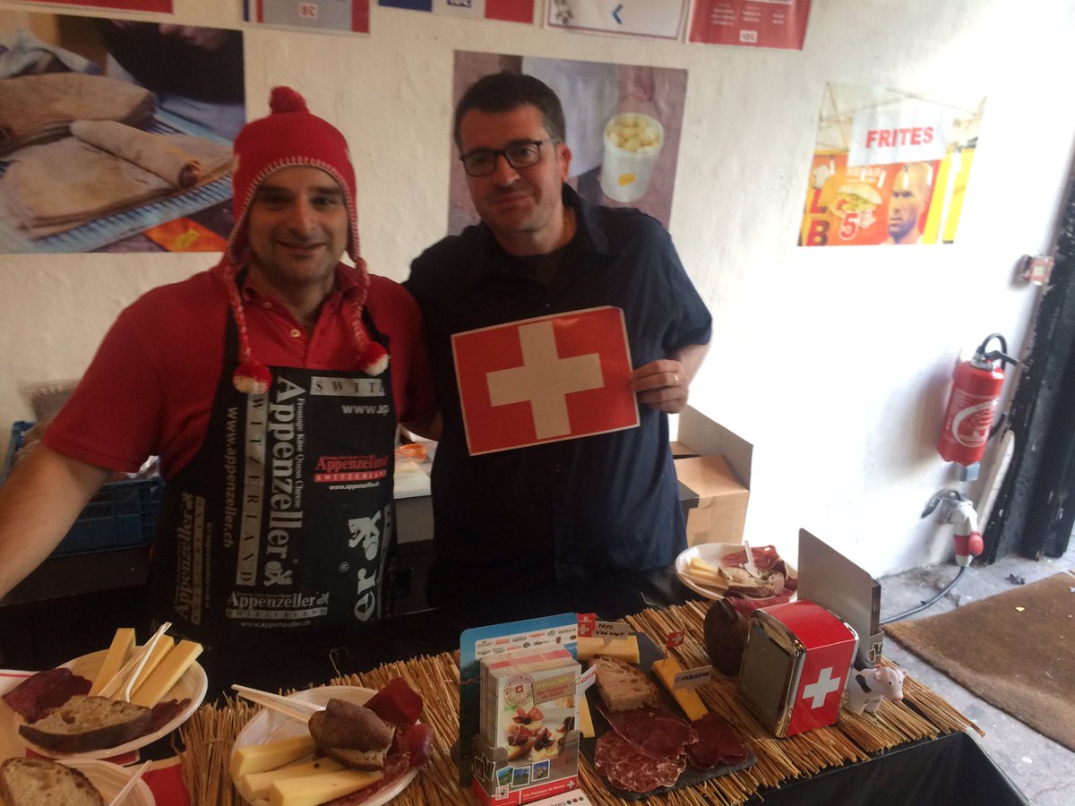 fmesny's tweet photo. La Nati avait ses supporters!!! In Paris @PointEphemere @FromCaracteres @SFV_ASF @FFF @MySwitzerland_f @moonrkrs https://t.co/oNq0bcfHMI