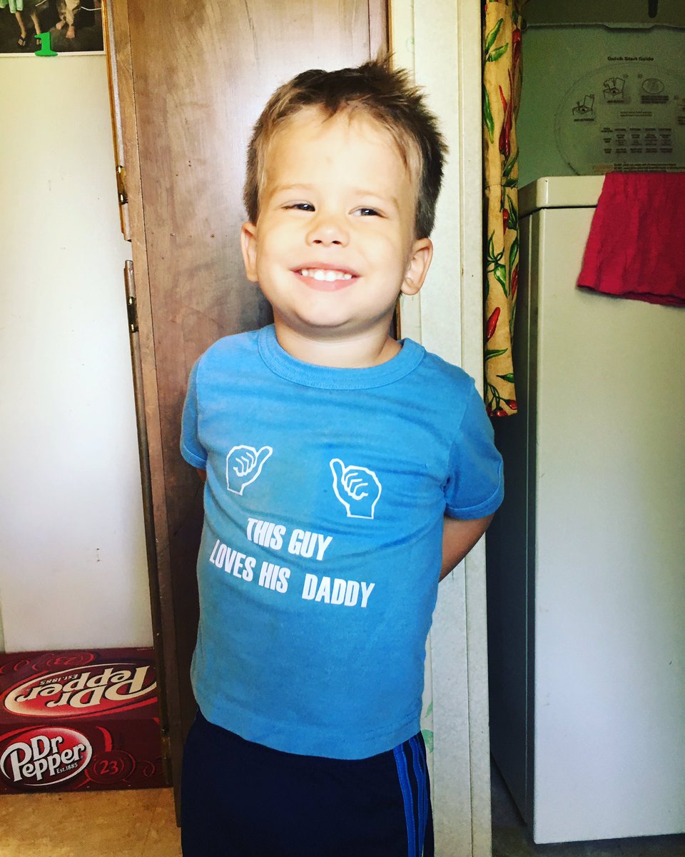 GibsonFit2GAIN's tweet image. I can just hear him begging me not to now!😆 #VinylProjects #FathersDay #Mompreneur #FollowMyJourney #GibsonFit2GAIN