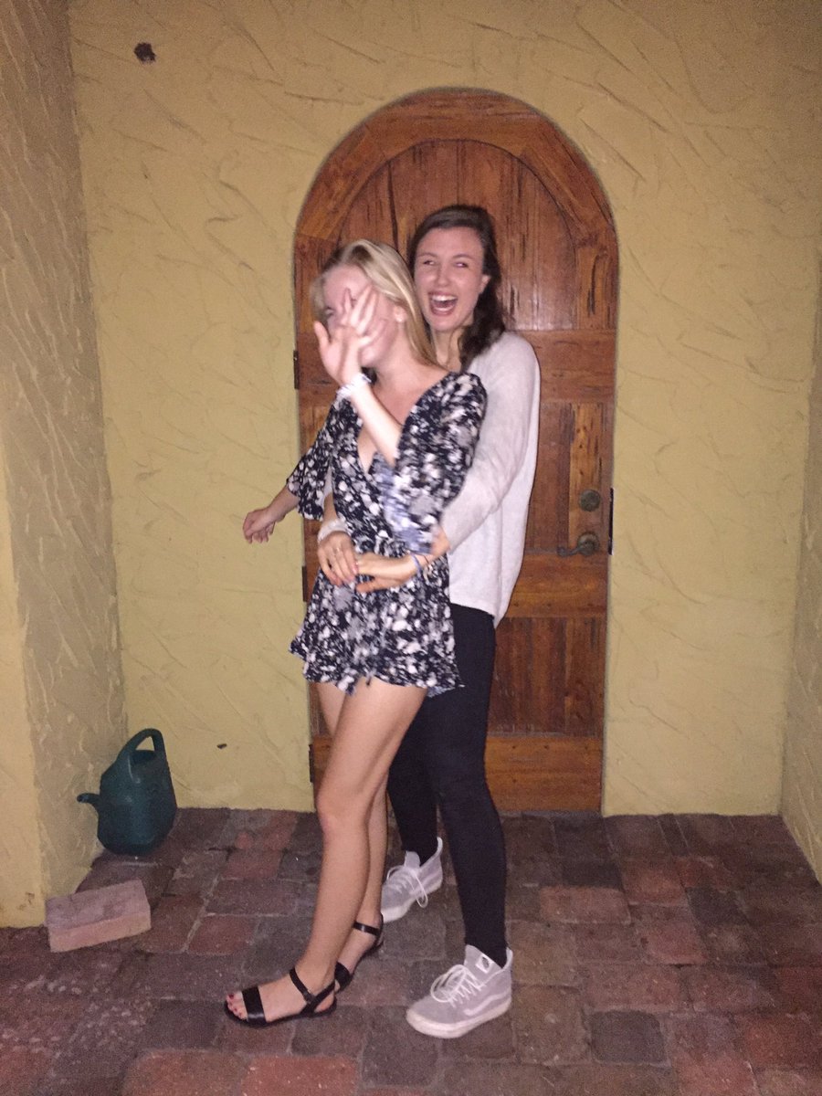 nicki__harris's tweet photo. happy 18th birthday to my better half @KatevandenBerg1 !!!! love you more than you'll ever know 💗🍾✨🌻 https://t.co/0NhdNCQTCe