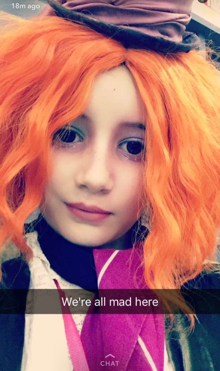 MorganLaurel's tweet image. How stinkin cute is my cousin Layla as the Mad Hatter at @Comicpalooza