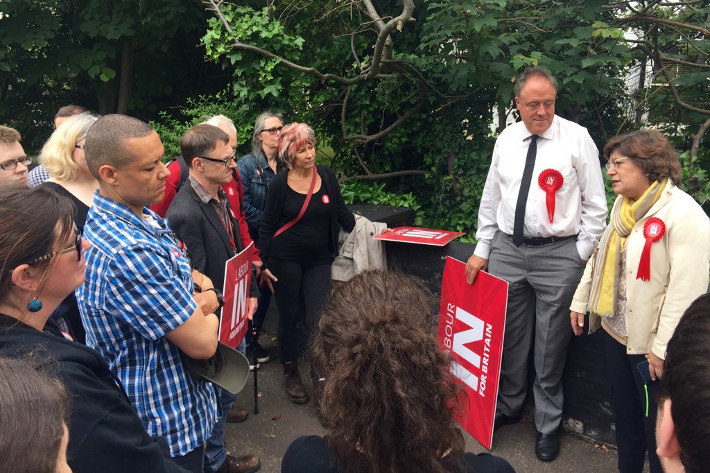 richardhowitt's tweet photo. Closing in on victory! @UKLabourIN canvass in #TownClose #Norwich w/ Portuguese MEP @AnaGomesMEP @labourlewis & me! https://t.co/5rbgC9TG7p