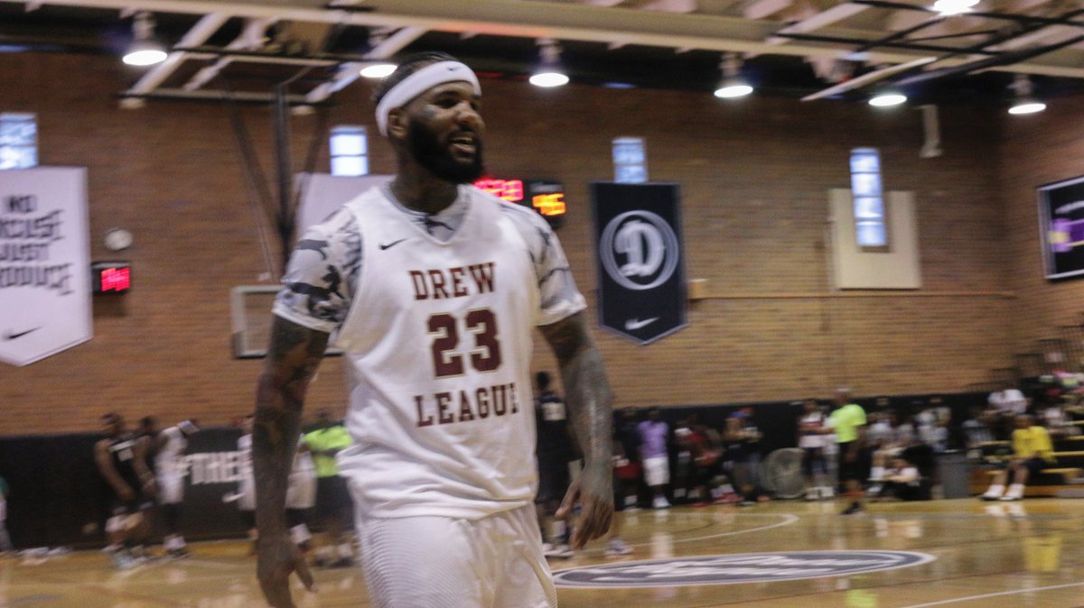 LegacyOfSleeper's tweet image. Editing the video for @thegame and his basketball team #SleepVision