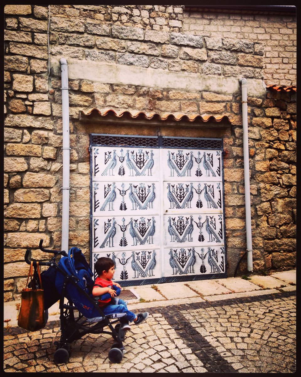 bimboinspalla's tweet image. Sempre a spasso per #Aggius #comunitàospitali #aggiusospitale #Sardegna4Kids #borghiautentici #Sardegna