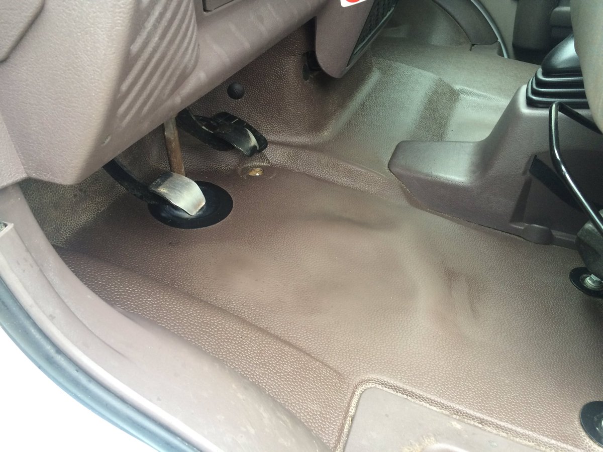 ValetingAuto's tweet image. Hello Twitter Nouveau dans le 29 (France) #valeting #detailing #cars #auto #nettoyageauto #nettoyage #Finistere #29