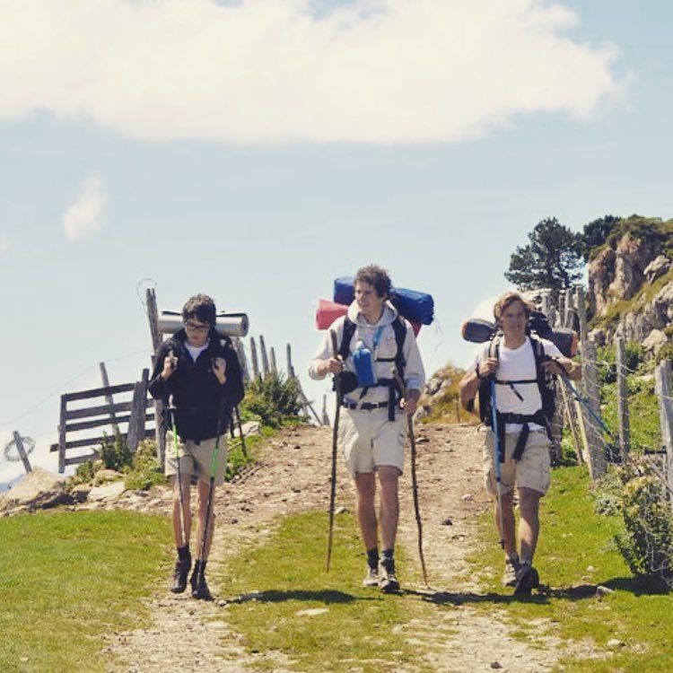 SoGuideFrance's tweet photo. #soguide #trek #vacances #pyrenees #randonnée #inguidewetrust https://t.co/6rOqBHidVk