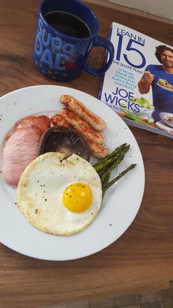 ProteinR's tweet image. Breakfast is served @thebodycoach new book and @HeckFood chicken sausages!! Great start to fathers day