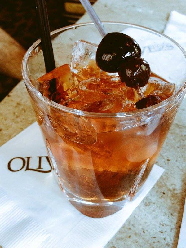 OliversLounge's tweet photo. What's Healthier: Clear or Dark Spirits? via @Liquor.com https://t.co/1PvVfdJ5s0 https://t.co/1RDvWqfv22