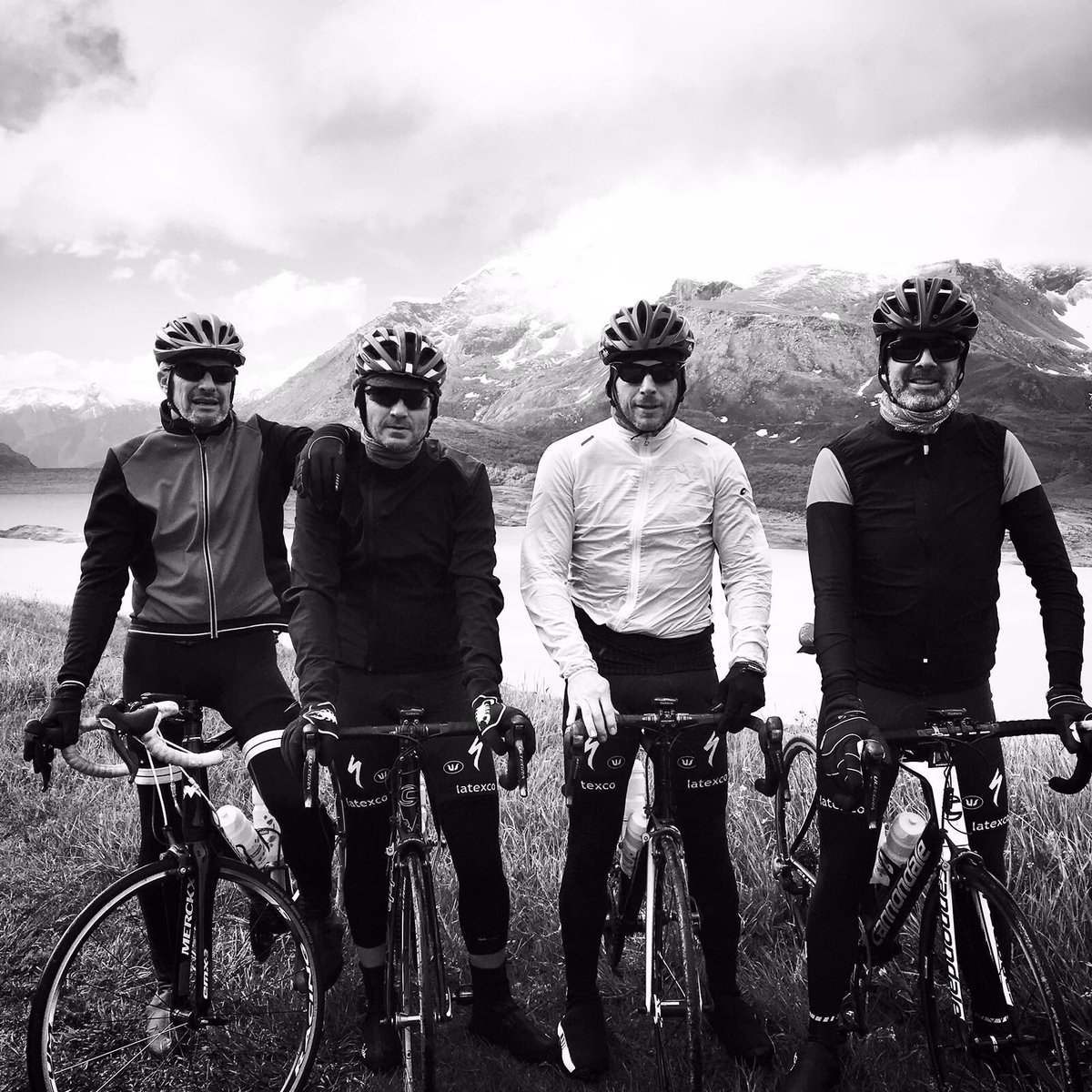 MediaBikers's tweet photo. Over de Col du Mont Cenis naar Italië via de Col de Montgenievre terug naar Frankrijk https://t.co/lZK8bQu7Dj