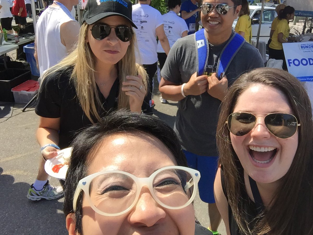 Got me laughing so hard @mirazunder. Can't even take a proper #j2cc selfie.