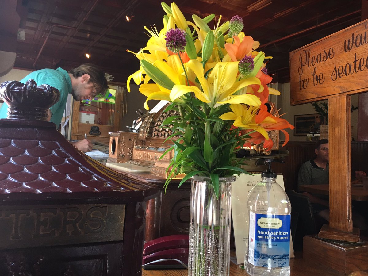 Courier Cafe tweet media
