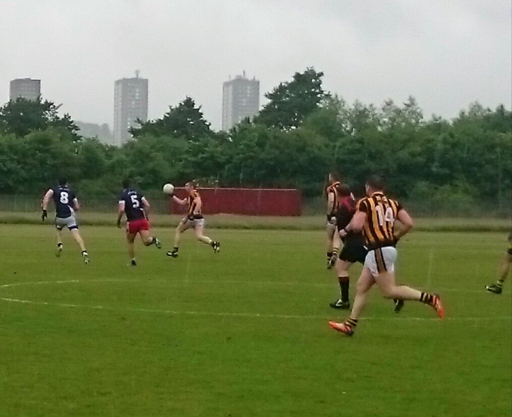 FeargalDalton's tweet photo. .@officialgaa match in Glasgow; @ScotlandGAA win 1-9 to 1-7! Weird seeing Kilkenny play football &amp; not #hurling :-) https://t.co/bNBTK9hQit