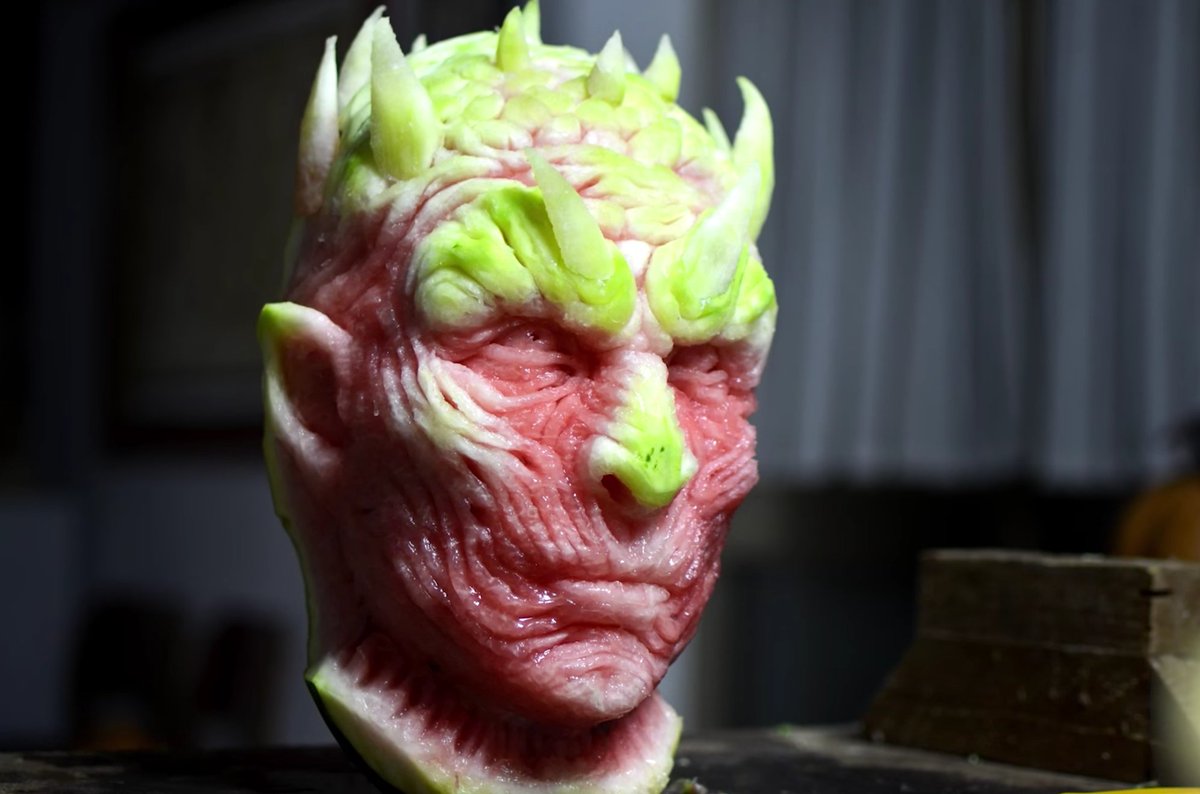 WiCnet's tweet photo. #GameofThrones Finds Dory, the Night King's head carved from watermelon, and other funnies. https://t.co/q9G2Lx7edy https://t.co/zqBCwhISdF