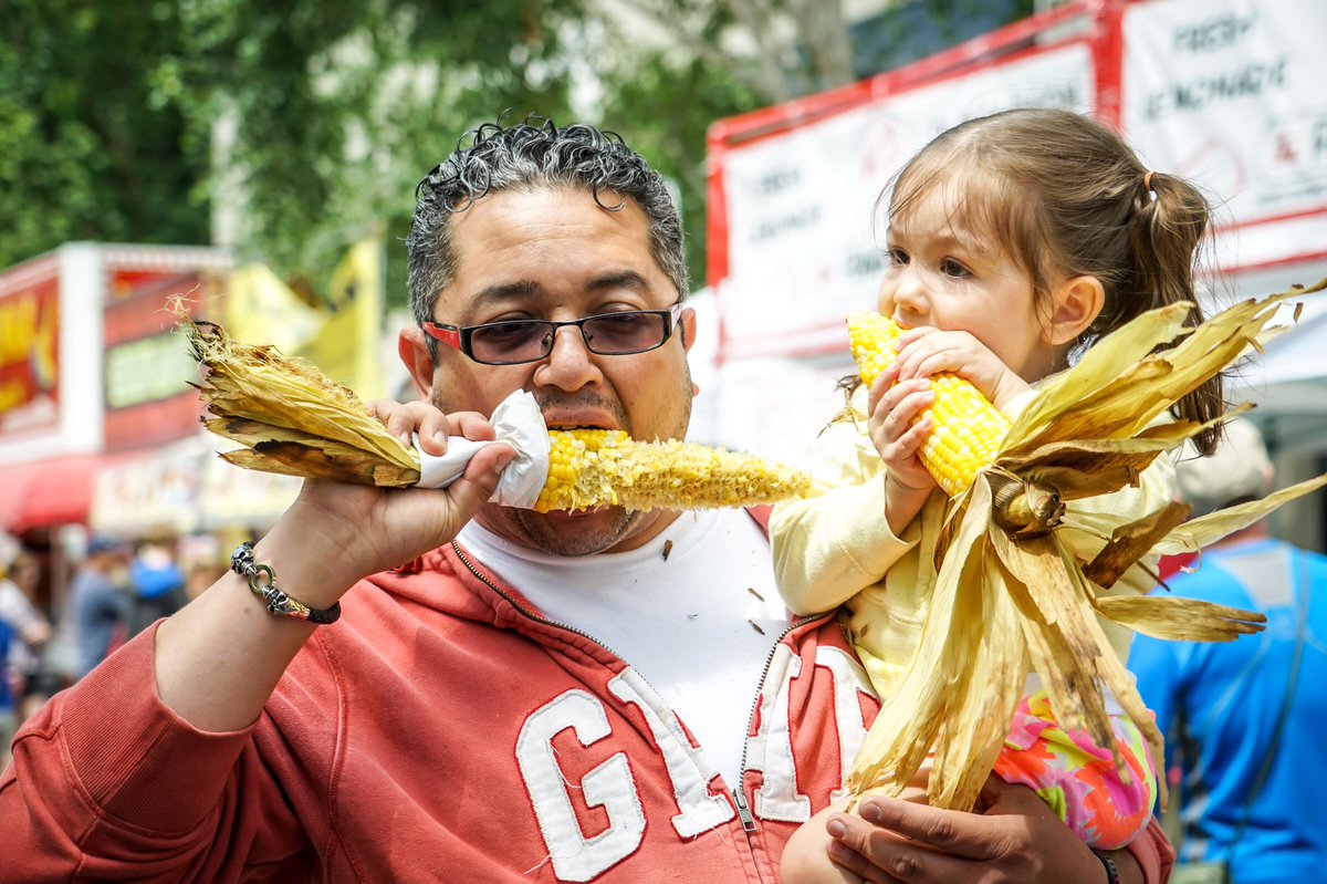 fremontfair's tweet photo. Rock on daddy-o. Happy #FathersDay. Join us at #FremontSolstice for a day of family fun (+ all ages beer gardens)! https://t.co/XMeCYEkMUT