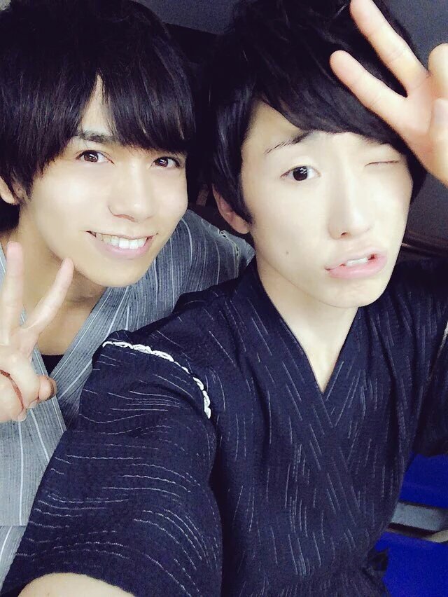 夏美 S Sur Twitter 18日むすめん In 佐賀 白服さんイケメンすぎだし ぷんちゃん可愛すぎだし もう最高すぎて ˊᗜˋ ぷんちゃん早く腰治してね やっぱうちは白プリ推し 福岡も行く 絶対 5分間隔で思い出してにやける T Co