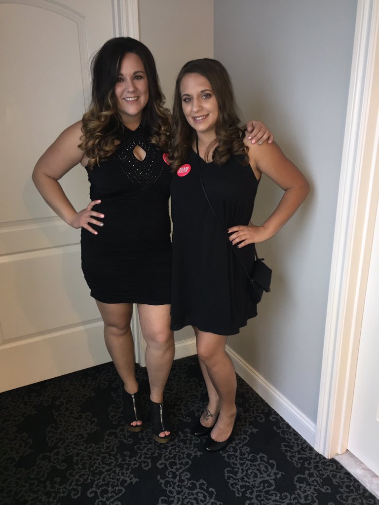 KuhnMarika's tweet photo. Happy Bach party Sar bear. We love you!! #bacheloretteparty #portland https://t.co/rmlykBXc3Z