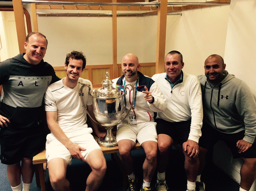 ClVJLSEWIAE2LzX.jpg:large