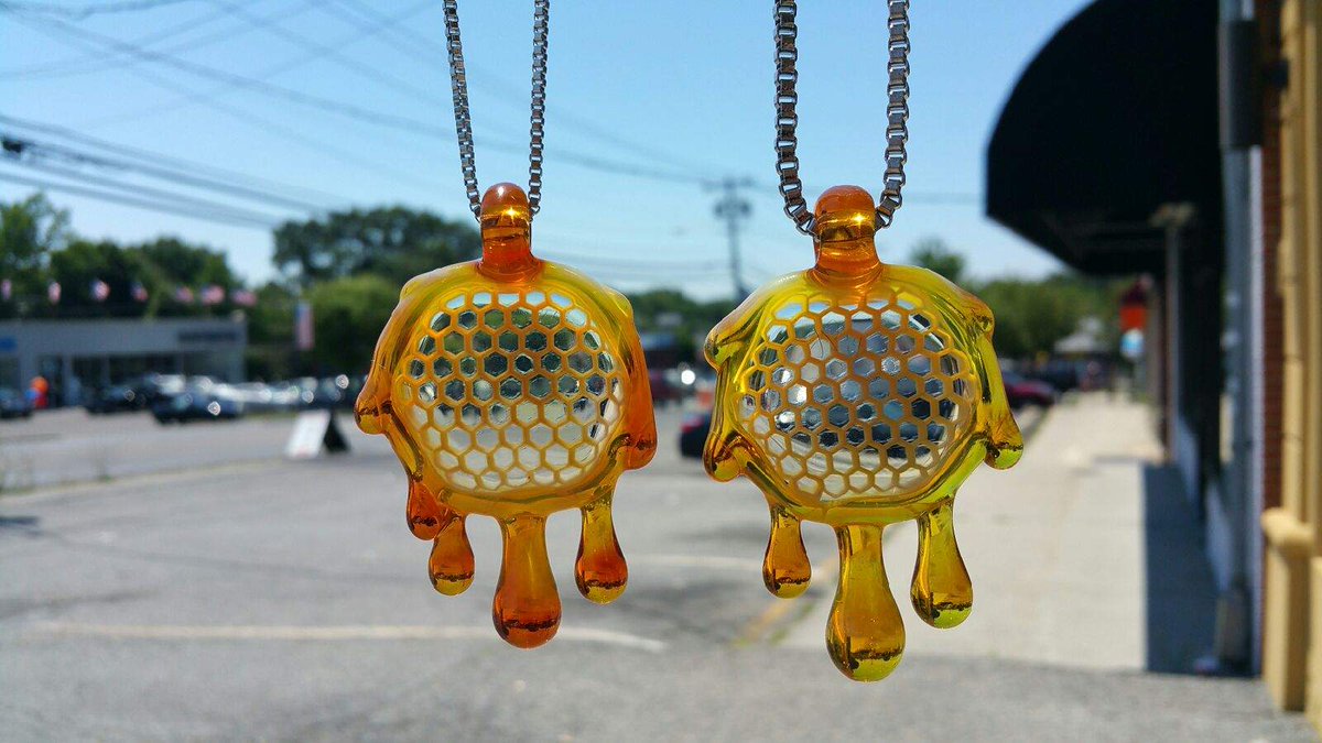 gothamsmoke's tweet photo. JoeP honeycomb pendys melting in the sun 😎 #joep #gothamsmoke https://t.co/kcrw5VI5Pl