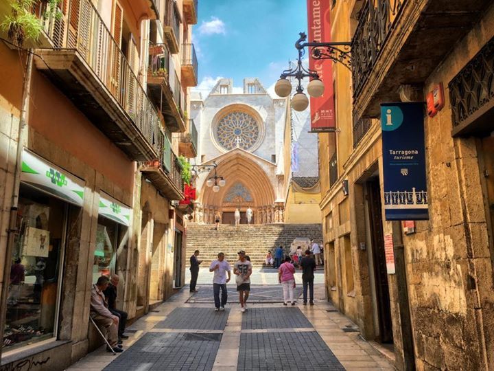 JotaceDP's tweet photo. Walking in Tarragona. Foto para Instagram que fue seleccionada el 2.06.16 como foto del día por Tarragona Turisme. … https://t.co/EkGh8wcffs