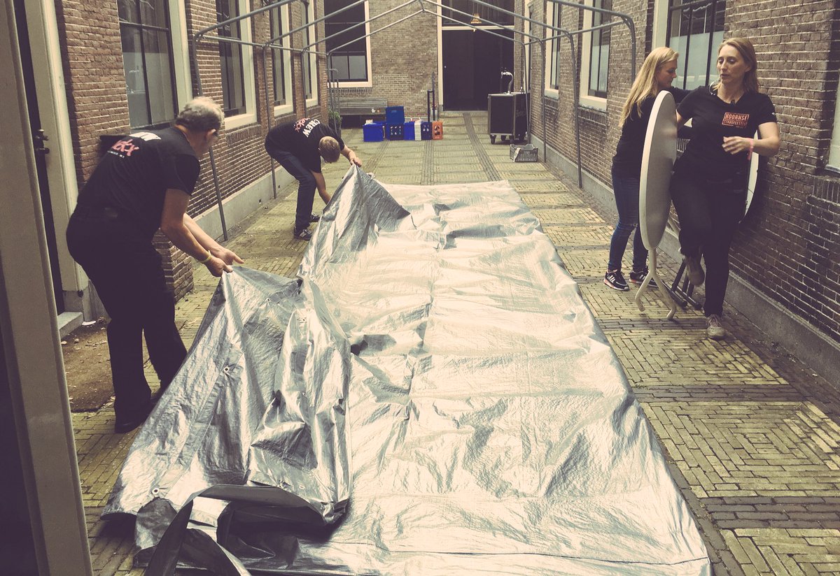Podium <a href="/statenpoort/">Statenlogement Hoorn</a> wordt afgebouwd door deze vrijwiligers || Ook bij zijn volgend jaar? || Meldt je aan! #hsf16