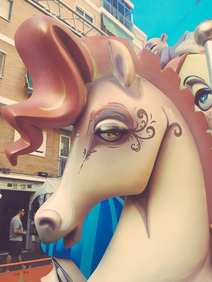 Nuestro centro ya está preparado en <a href="/HogueraCAltas/">H. Carolinas Altas</a> Seguimos la marcha!!!! #Hogueras2016 #Fogueres2016