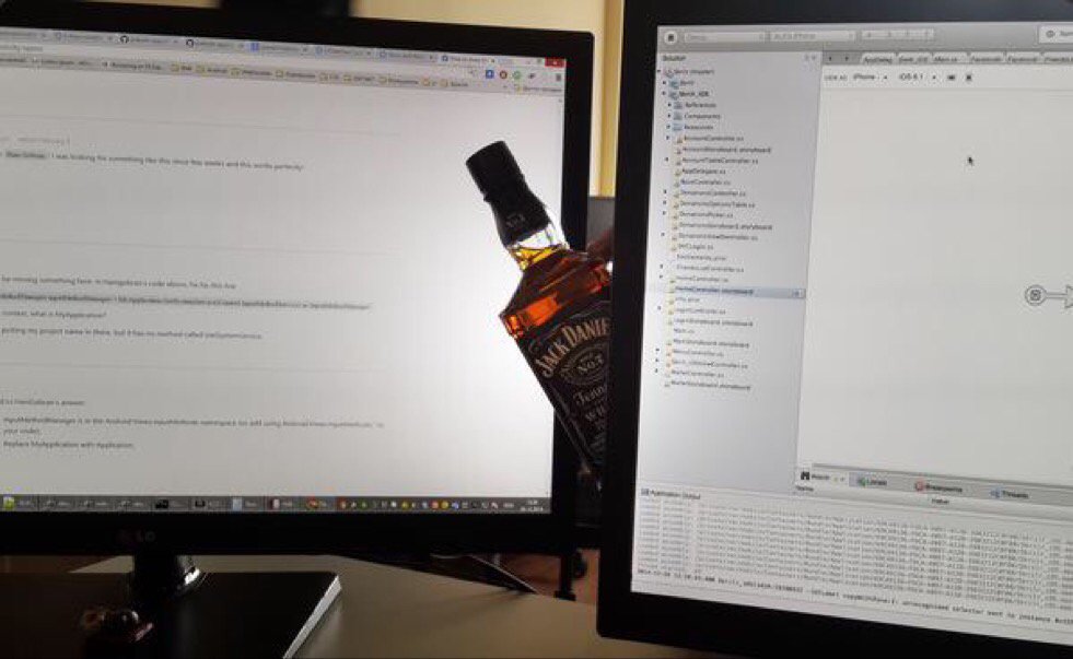 CauseWereGuys's tweet photo. Not now Jack, I'm working https://t.co/DKhAkgIPjC