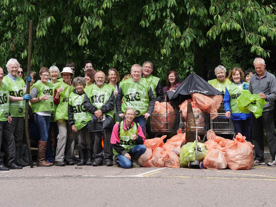 #Canterbury <a href="/CanterburySoc/">Canterbury Society</a> <a href="/kingsmeadfield/">Kingsmead Field</a> <a href="/civic_voice/">Civic Voice</a> Civic Day River Litter Pick a great success on 18 June 2016