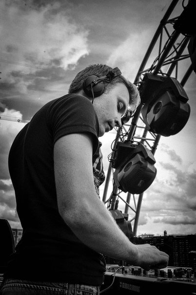 6. <a href="/broning/">Ivan Zotov</a> - Lotus (Original Mix)
Taken from #Interplay2016

#Interplay101 #OnAir