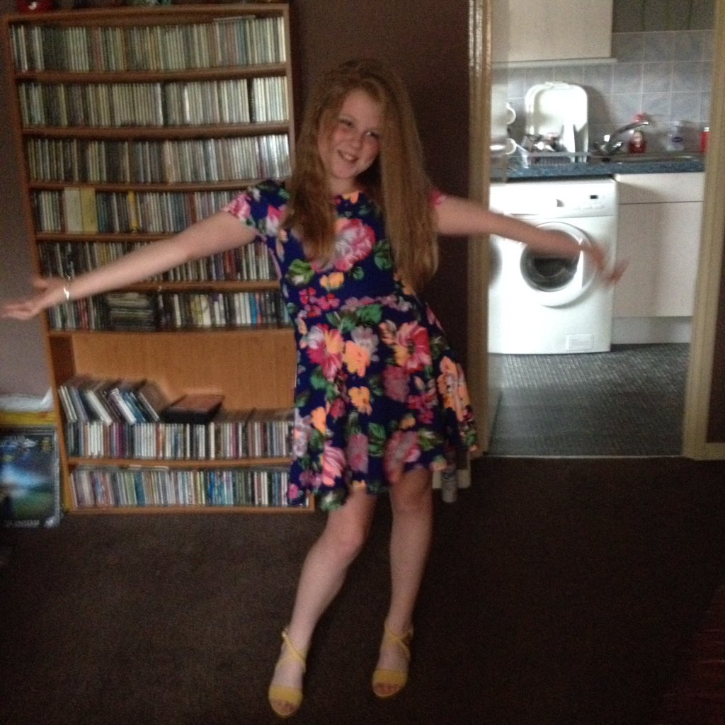 rhondella1970's tweet photo. #weesocks aw ready fir her end ae primary school night out β€οΈ
Need tae dig oot ma big stick
#stayawayboys ππ½ππ½ππ½ https://t.co/8IzntTvx10