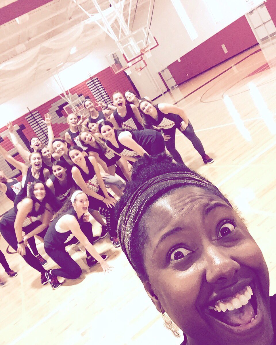 Team TRA loves choreo season! 👯👏🏼 thanks for killing it, Deerfield HS!

#teamTRA #choreoseason #TRAchoreo