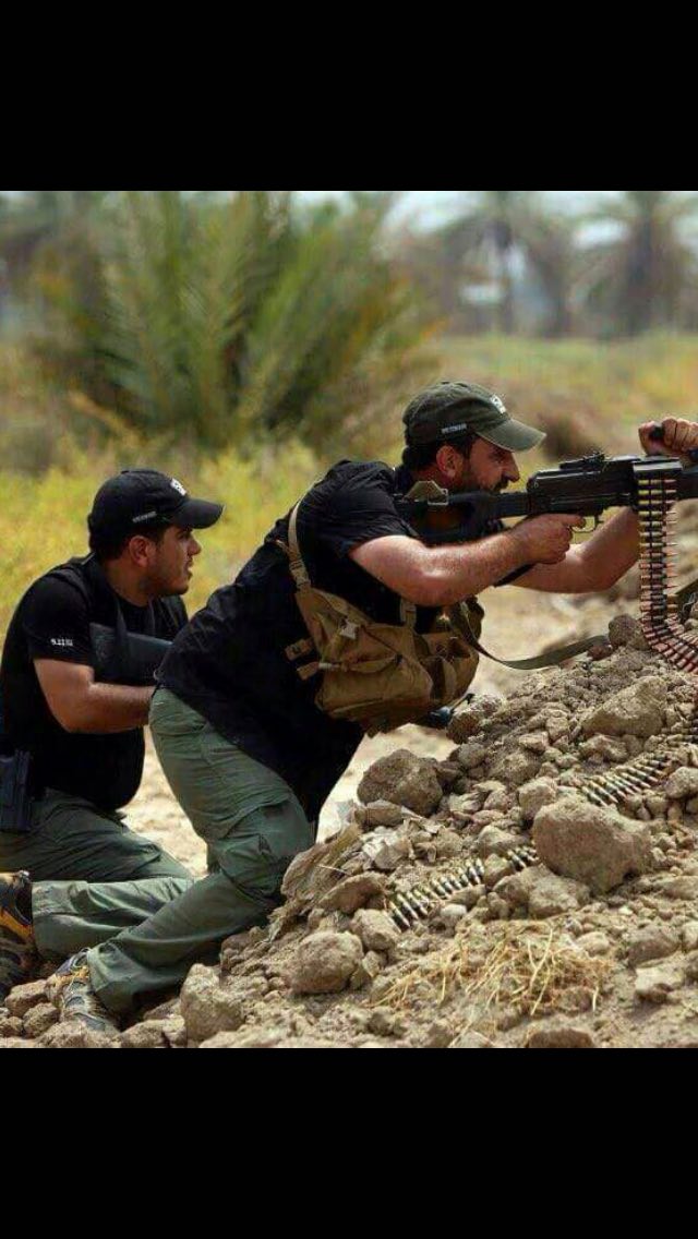 95yeasin's tweet photo. كشخت المحبس ...شذرته 💍
وكشخت الساتر ...حشدنه ✌️ 

#الحيدري https://t.co/BooRsm5cmJ