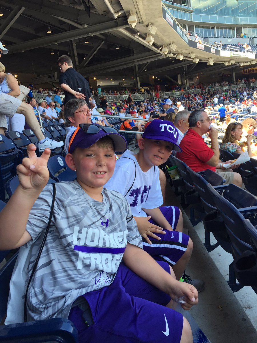 Awesome day to watch the Frogs