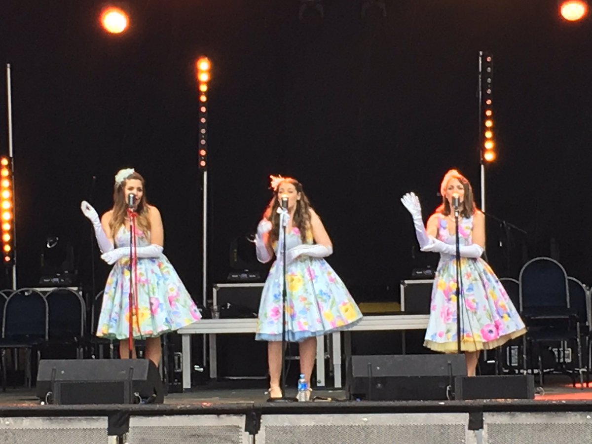 Fantastic set from <a href="/TheDixieBelles/">The Dixie Belles</a> Doing their best to bring the sunshine to Weston!