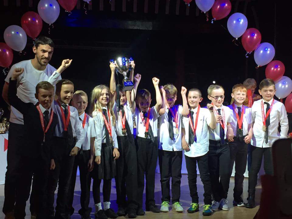 Gradely League Presentation tonight - <a href="/shaunpearson5/">Shaun Pearson</a> presenting Europa League Trophy to Waltham Mariners u9s