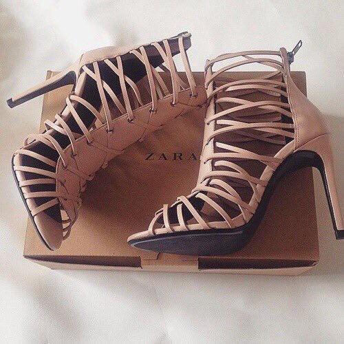 Nudeboard's tweet image. Best kind of nudes