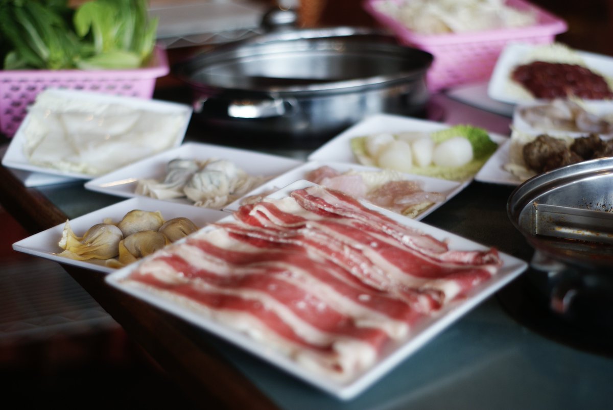 hottopottowp's tweet photo. Happy Father's Day! Don't forget to bring in dad to get his free drink, Wagyu &amp; gift sauce today. https://t.co/r0ECMXG5b2