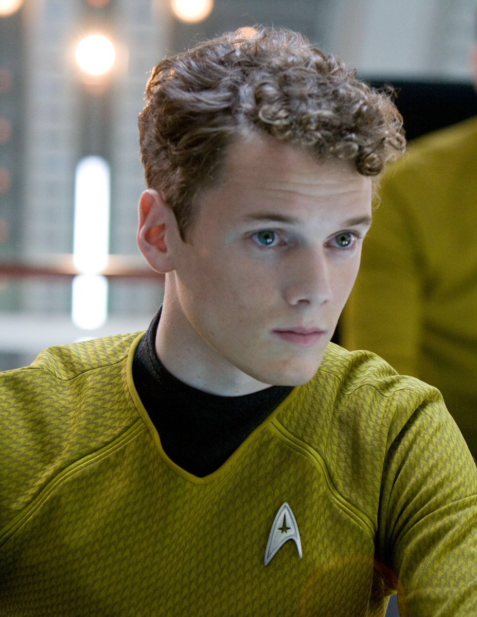 AgelvizPR's tweet photo. @regcoral he was beamed up too soon. 😞 #RIPAntonYelchin #RIPPavelChekov https://t.co/Bvf5qrY791