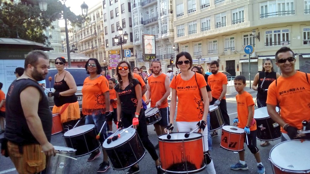 isa_barrajon's tweet photo. Hui #València era un clam per una #Europa que garantisca els drets humans #RefugiPerDret. Cap persona és il·legal! https://t.co/qgebkSydl6