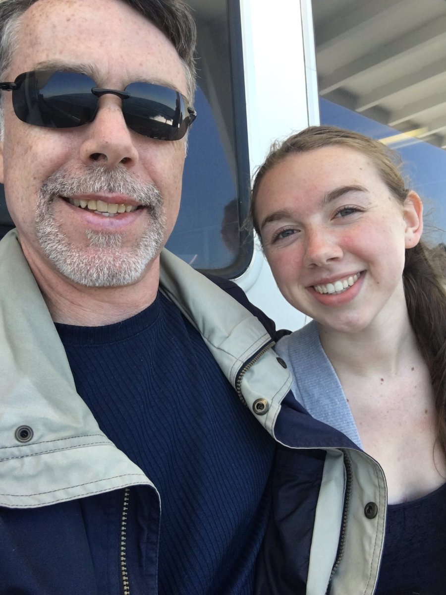 Mcfarland5Julia's tweet image. What a guy :)))) #ClassicDad #coachRob