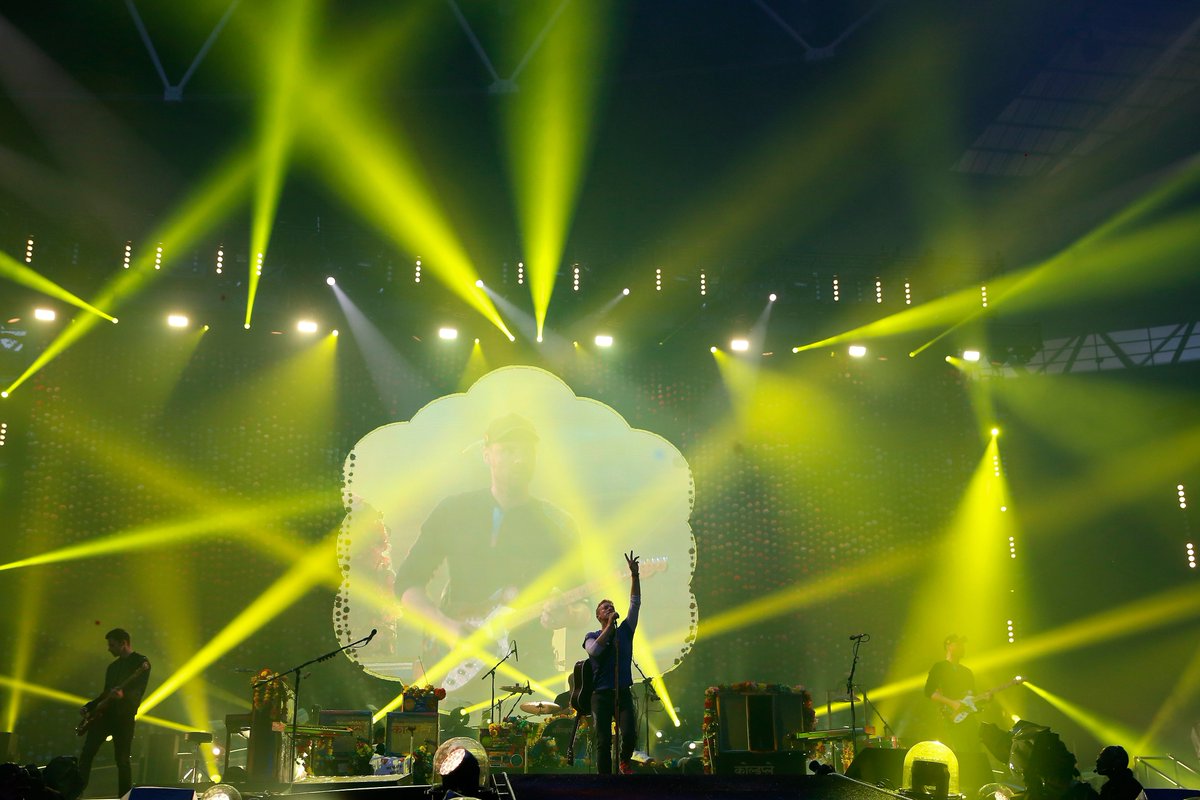 For a fourth amazing night we are all yellow! <a href="/coldplay/">Coldplay</a> #ColdplayWembley