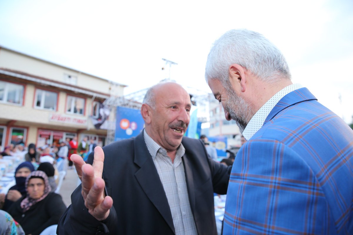 enveryilmazordu's tweet photo. Büyük küçük herkesle kucaklaştık. Muhabbet ettik. Ramazan'ın bereketini, coşkusunu hep birlikte paylaştık. #Alankent https://t.co/pyUHDY91fv