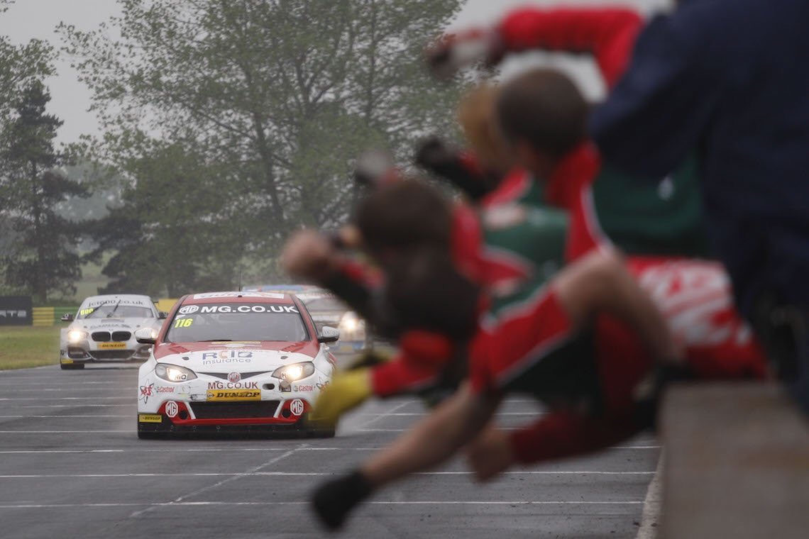 ASuttonRacing's tweet photo. MEGA DAY! Over the moon! My first @DunlopBTCC win and what a moment! Thanks @888Official, car was on rails! #AS116 https://t.co/zxIZOMMhX6