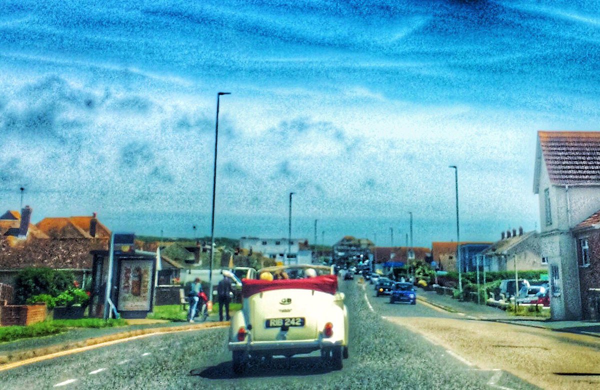 SusiVervatePlus's tweet photo. Gorgeous convertible VW spotted today, love a road trip in that.. #SlowOne #BadFumes but FAB!! https://t.co/nE2QAD4JMl